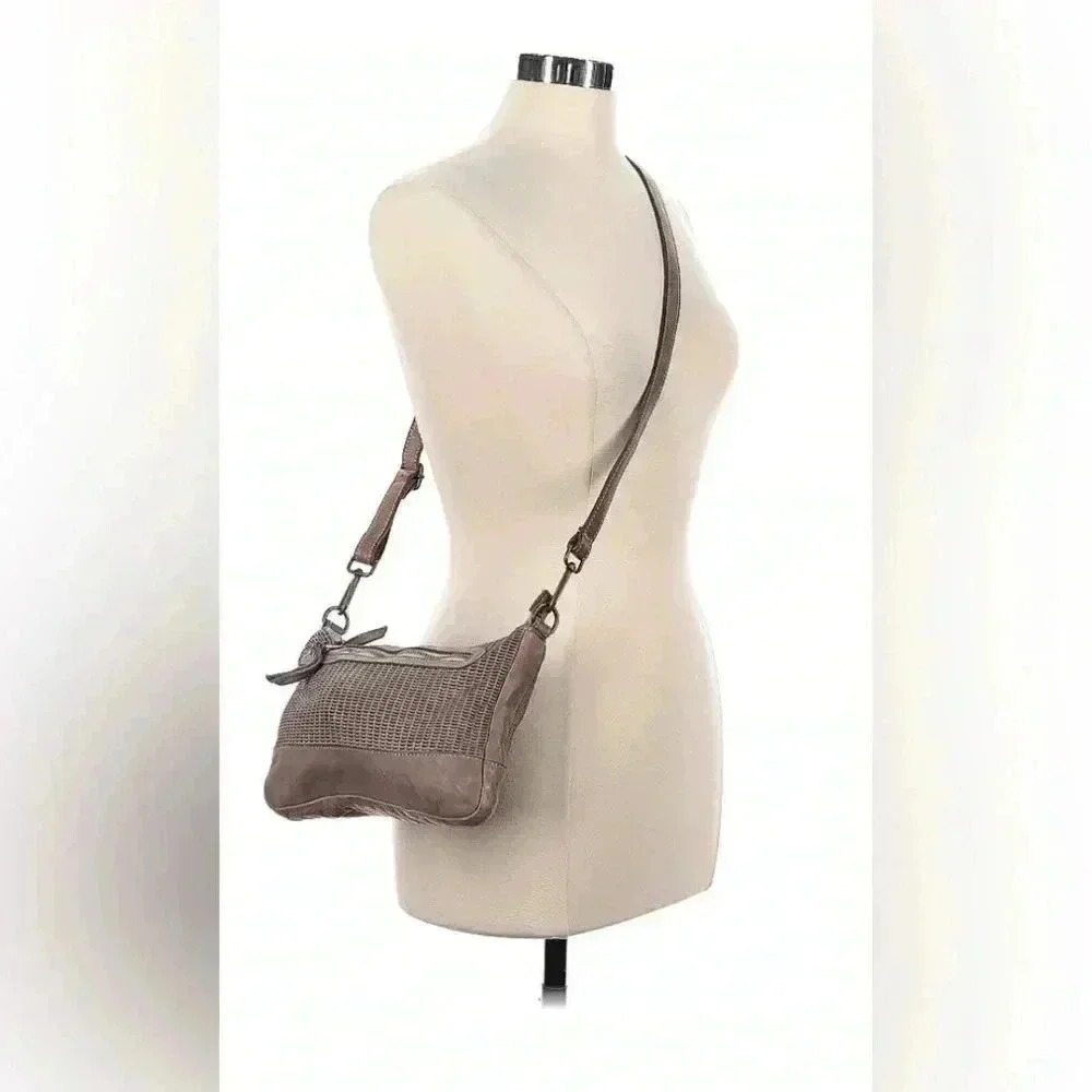 Sundance Perforated Leather Cross Over Zippered Leather Purse Italy $198